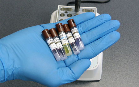 Inkubator biologiczny ENSURE SCICAN do testów sterylizacji | 10 gniazd, LCD, 57°C, kod SCI-BINC-230